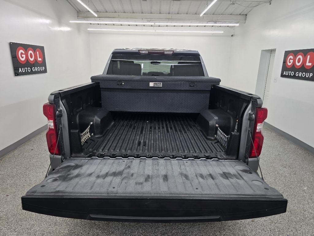 Chevrolet Silverado 1500 Custom Crew Cab Short Box 2WD 2020