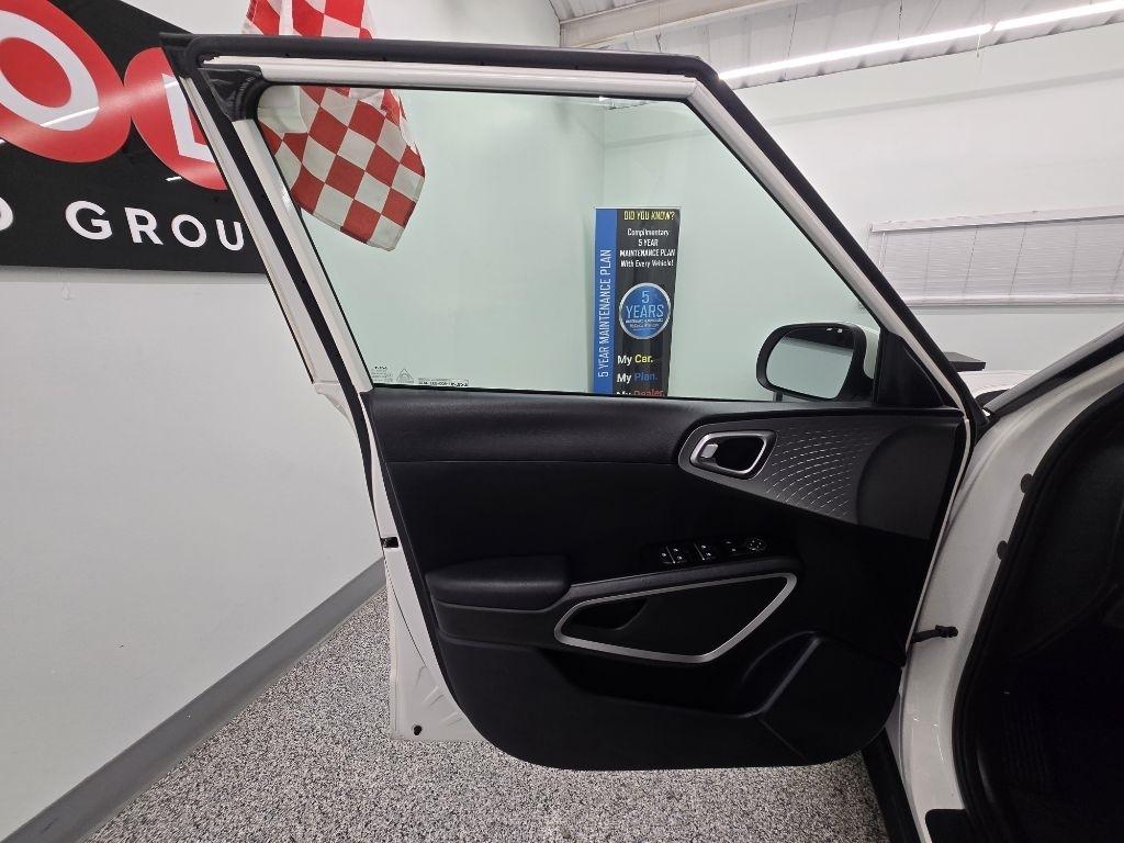 Kia Soul LX CVT 2023