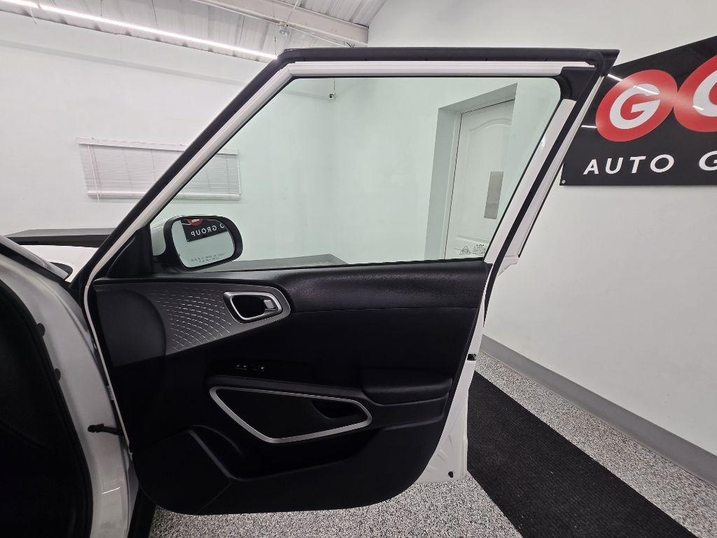 Kia Soul LX CVT 2023