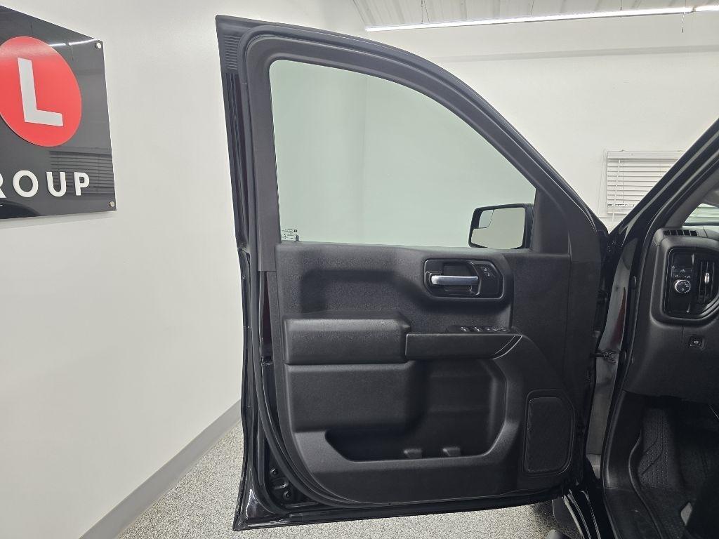 Chevrolet Silverado 1500 Custom Crew Cab Short Box 2WD 2021