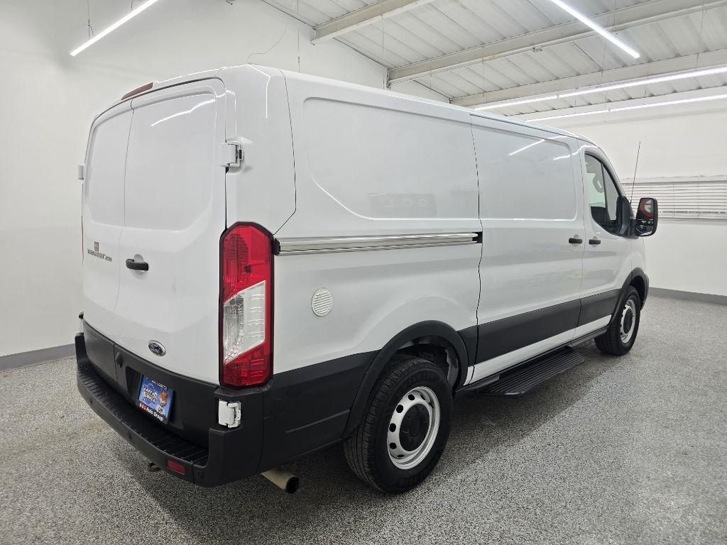 Ford Transit 250 Van Low Roof w/Sliding Pass. 130-in. WB 2020