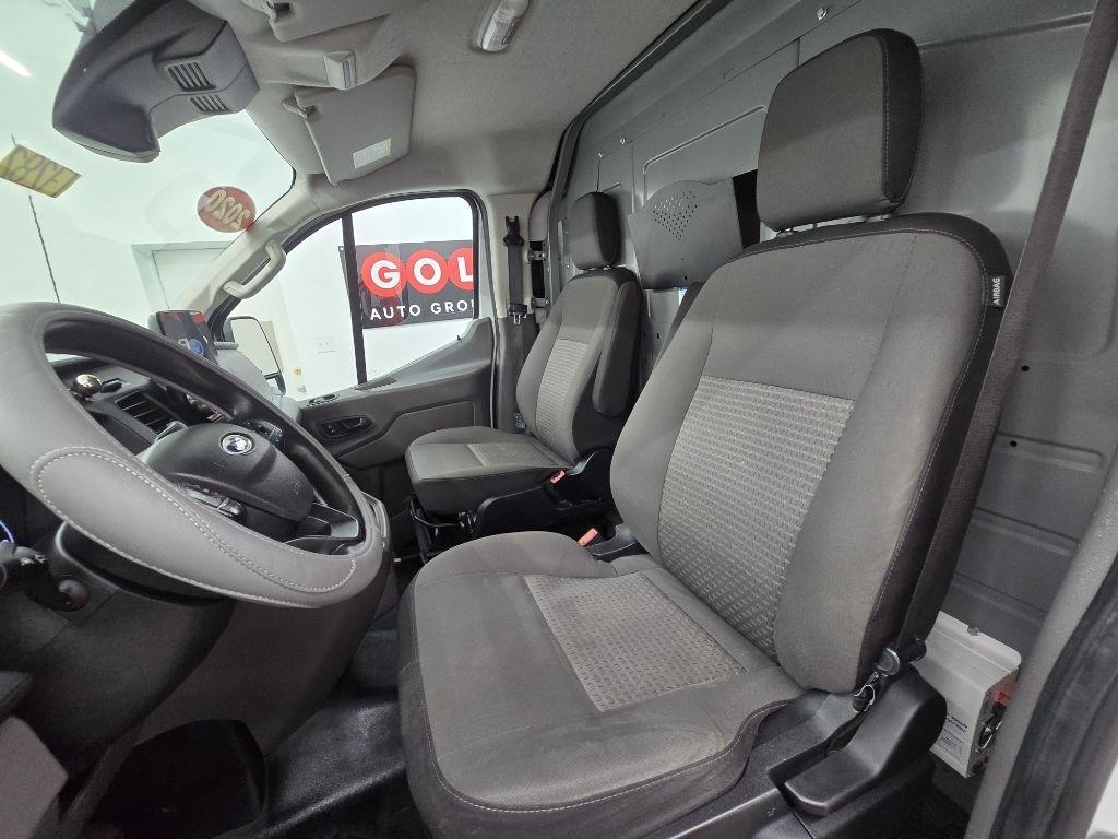 Ford Transit 250 Van Low Roof w/Sliding Pass. 130-in. WB 2020