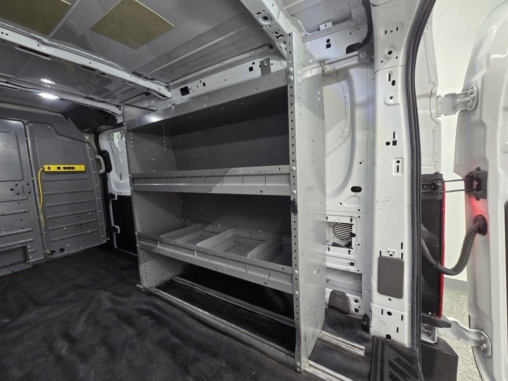 Ford Transit 250 Van Low Roof w/Sliding Pass. 130-in. WB 2020