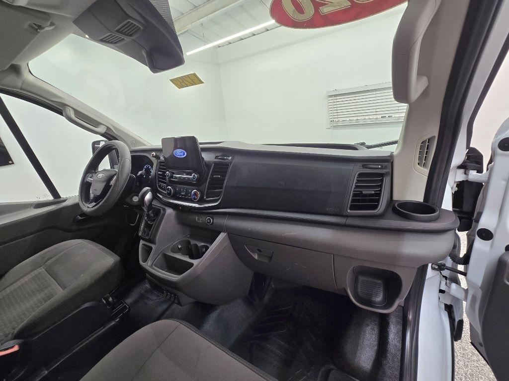 Ford Transit 250 Van Low Roof w/Sliding Pass. 130-in. WB 2020