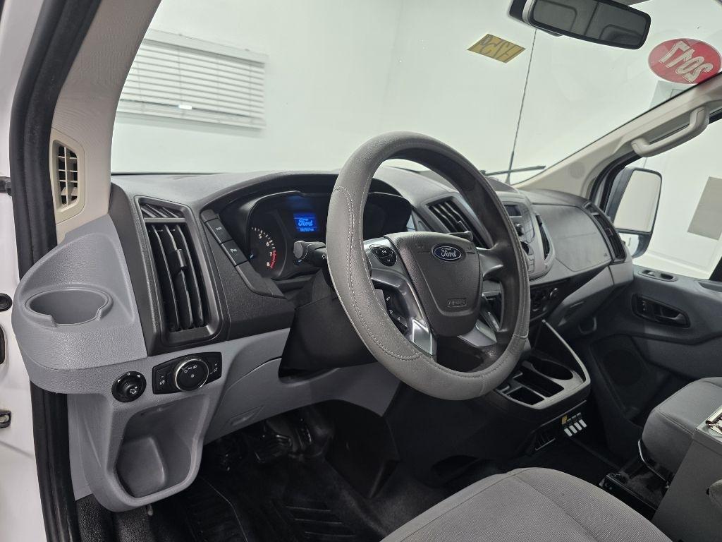 Ford Transit 250 Van Low Roof w/Sliding Pass. 148-in. WB 2017