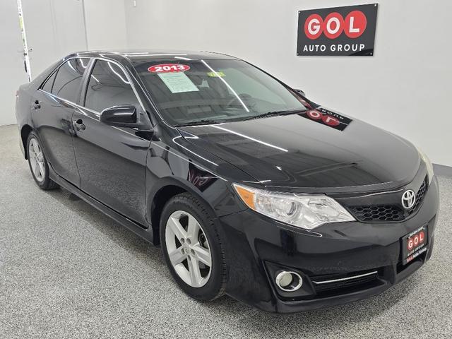 Black 2013 Toyota Camry SE Sedan Front-Wheel Drive Automatic