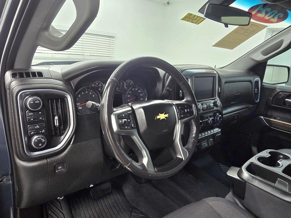 Chevrolet Silverado 1500 LT Crew Cab 4WD 2021