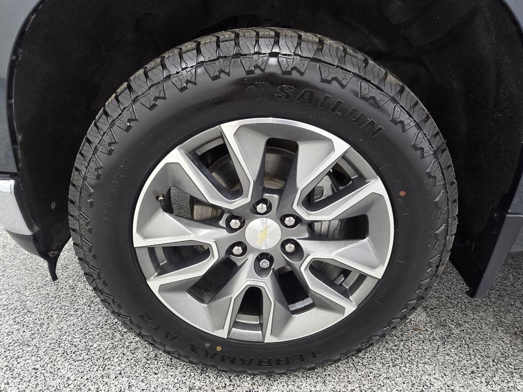 Chevrolet Silverado 1500 LT Crew Cab 4WD 2021