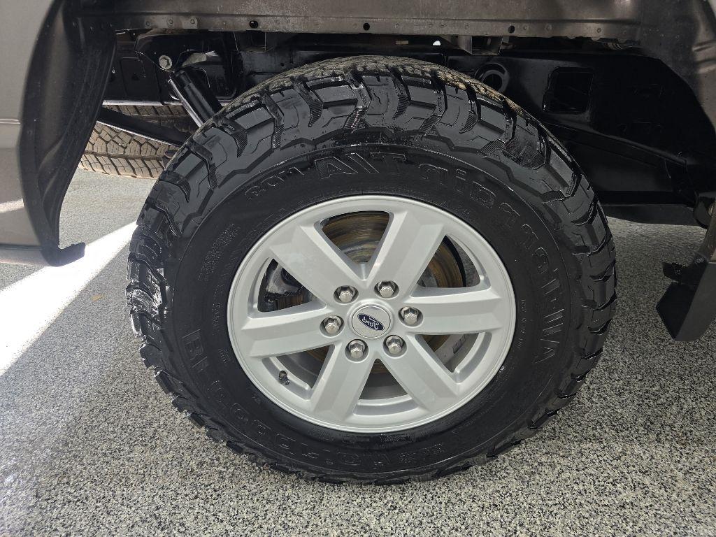 Ford F-150 XLT 4WD 2022