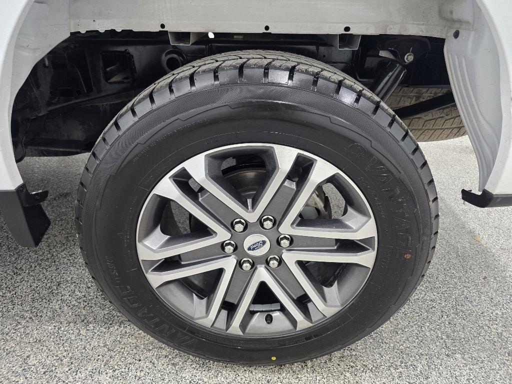 Ford F-150 XL SuperCrew 5.5-ft. Bed 4WD 2022