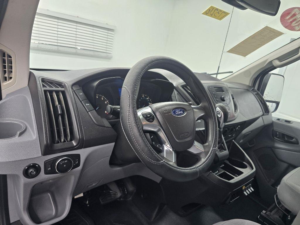 Ford Transit 150 Van Low Roof w/Sliding Pass. 148-in. WB 2017