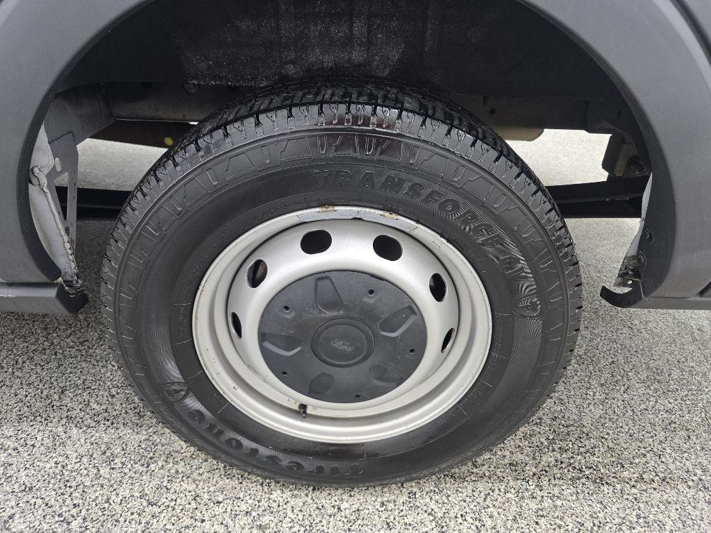 Ford Transit 150 Van Low Roof w/Sliding Pass. 148-in. WB 2017