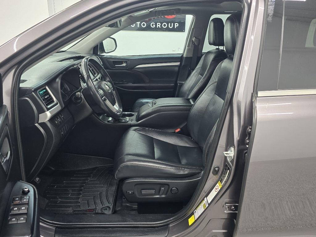 Toyota Highlander XLE AWD V6 2019