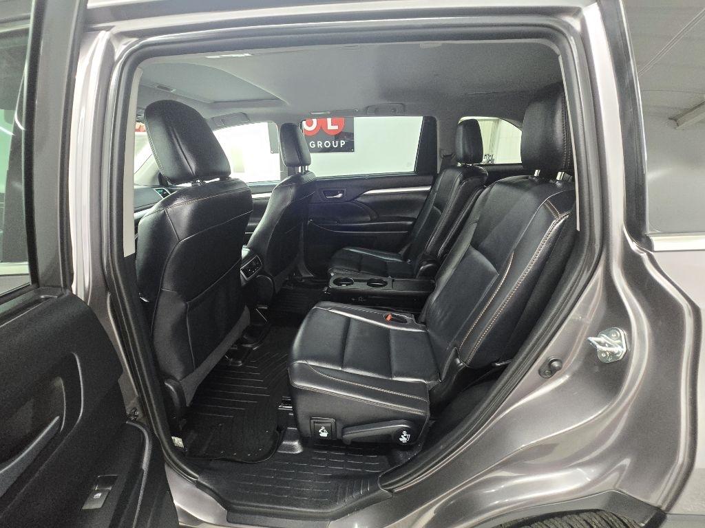 Toyota Highlander XLE AWD V6 2019