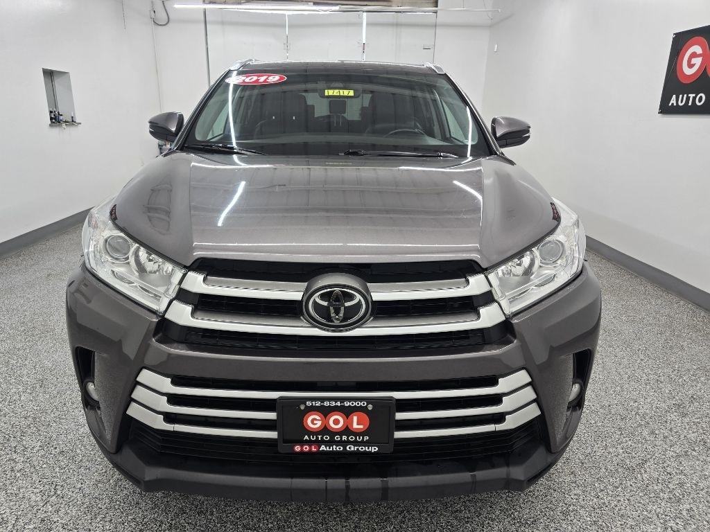 Toyota Highlander XLE AWD V6 2019