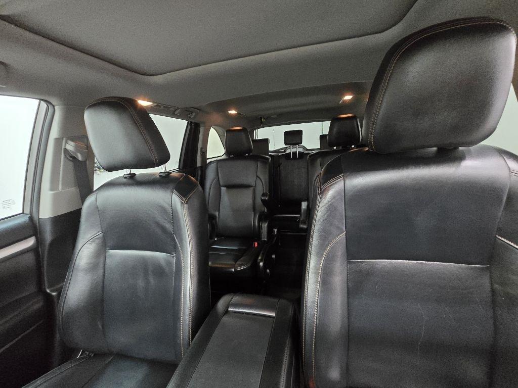 Toyota Highlander XLE AWD V6 2019