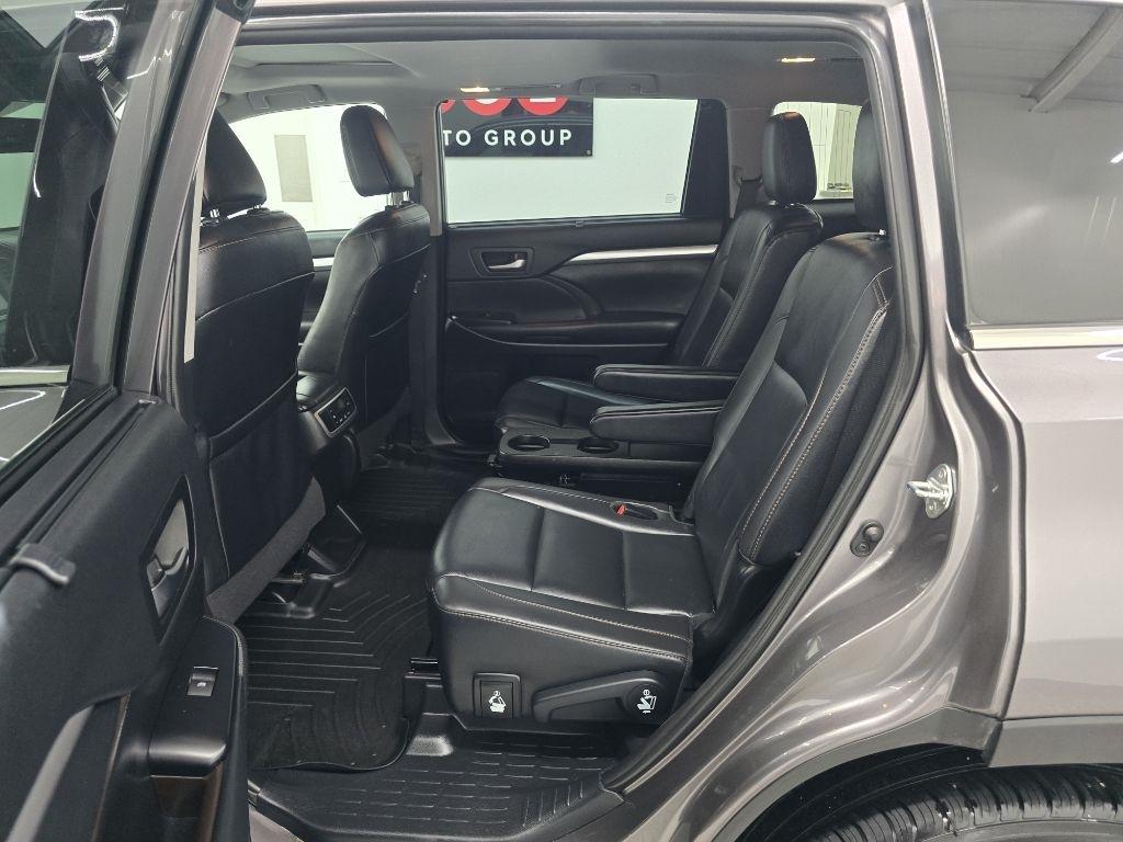 Toyota Highlander XLE AWD V6 2019