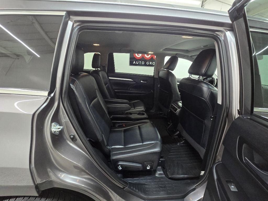 Toyota Highlander XLE AWD V6 2019