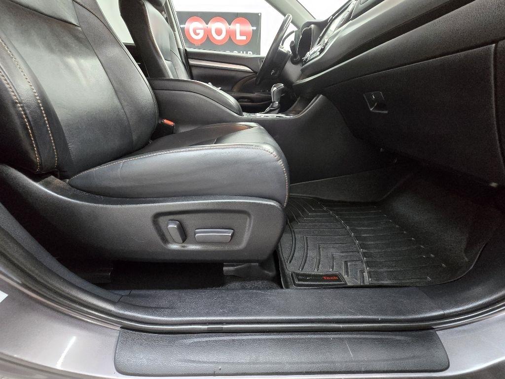 Toyota Highlander XLE AWD V6 2019