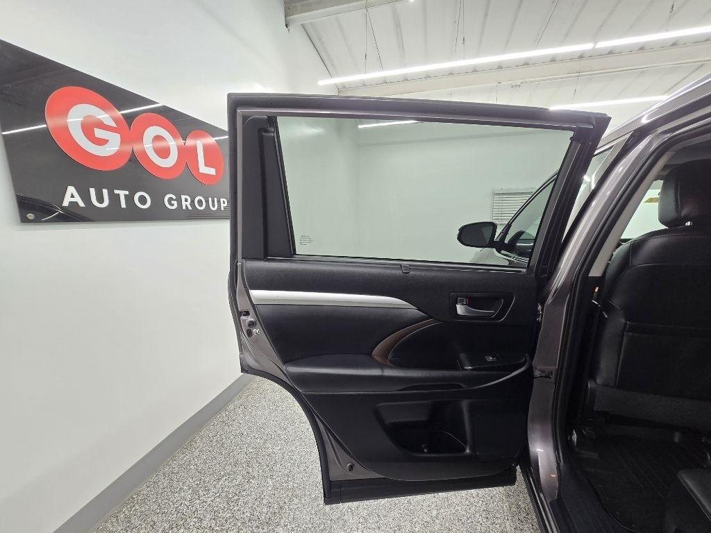 Toyota Highlander XLE AWD V6 2019