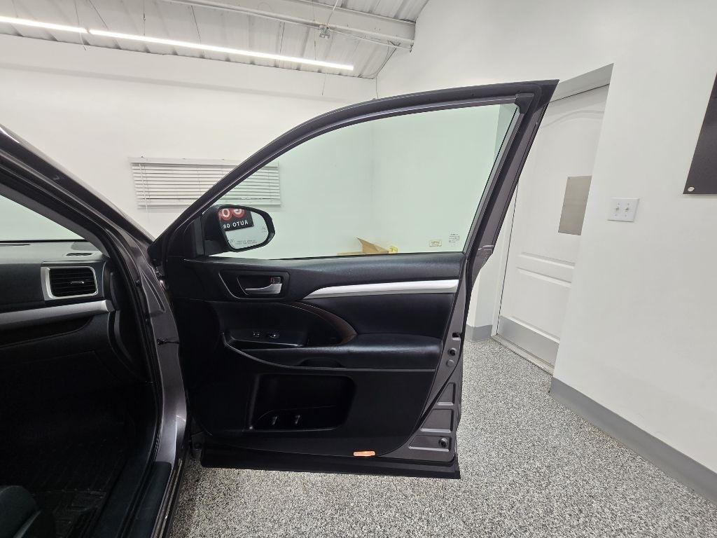 Toyota Highlander XLE AWD V6 2019