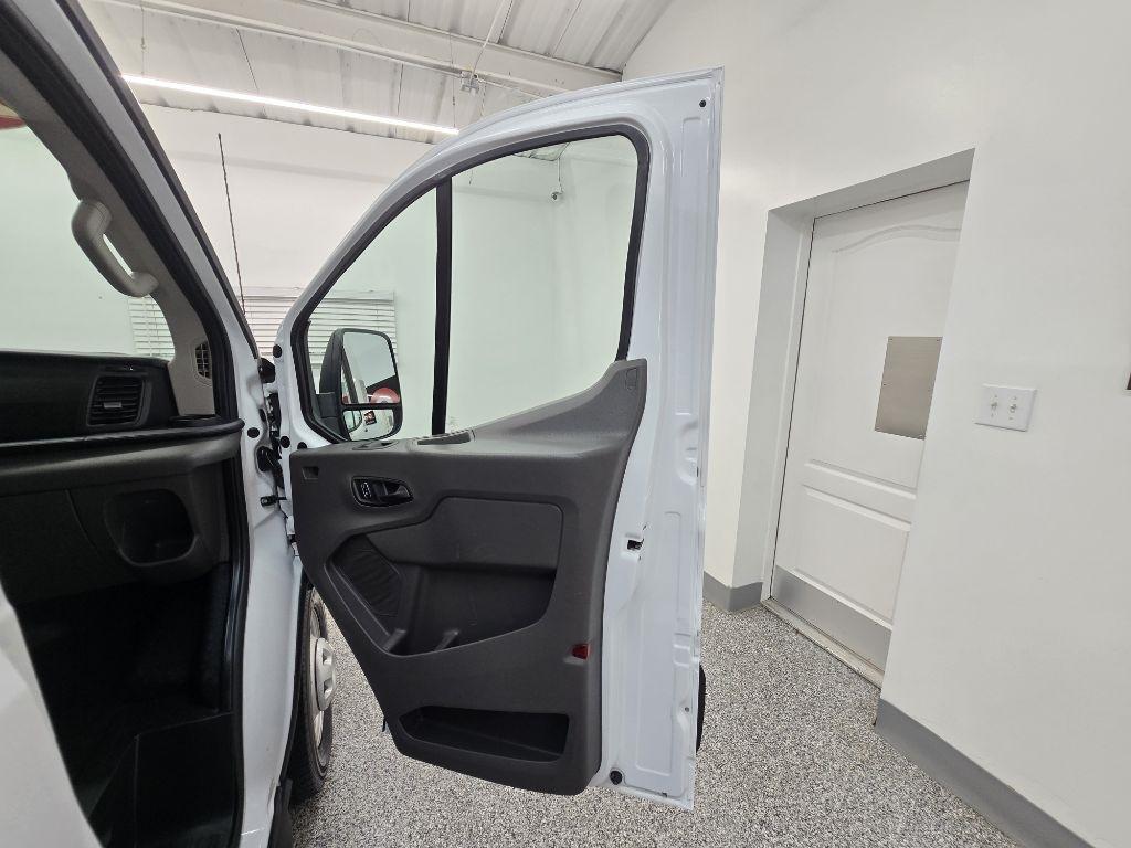 Ford Transit 150 Van Low Roof w/Sliding Pass. 148-in. WB 2023