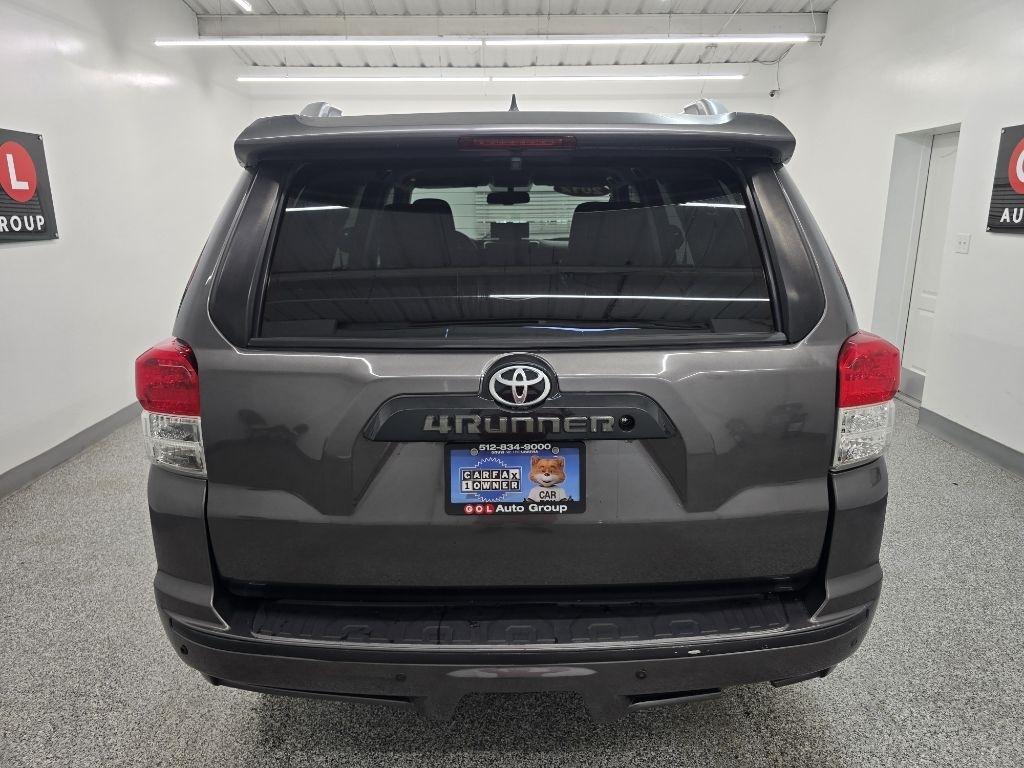 Toyota 4Runner SR5 4dr V6 Auto 2WD 2012