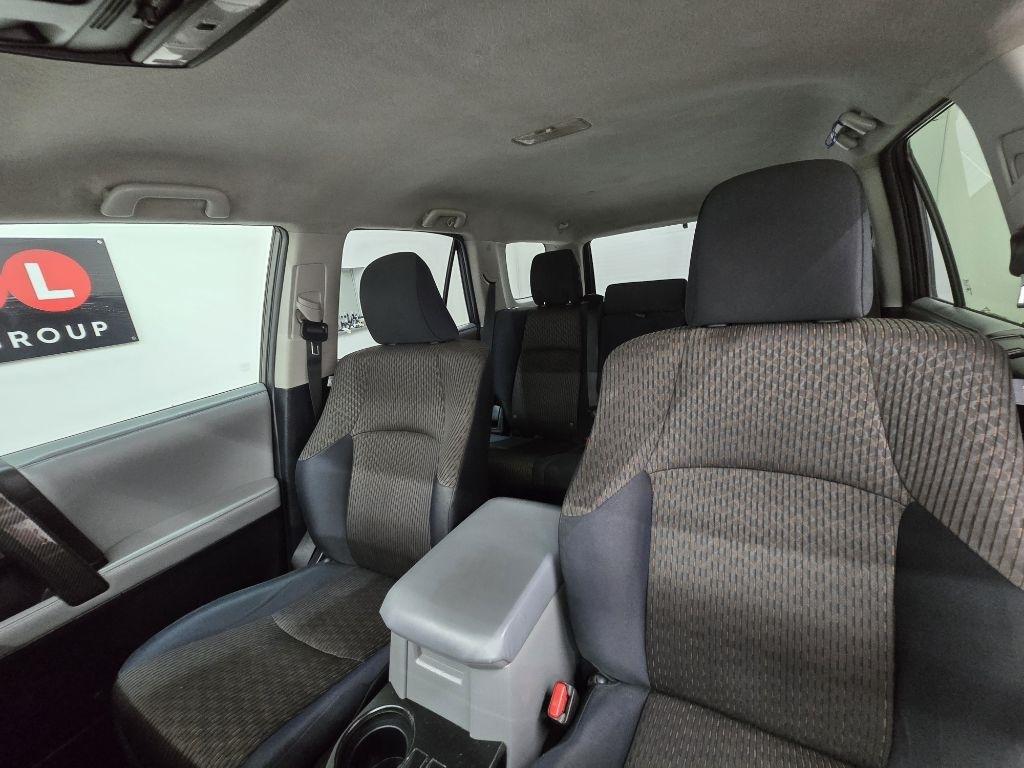 Toyota 4Runner SR5 4dr V6 Auto 2WD 2012