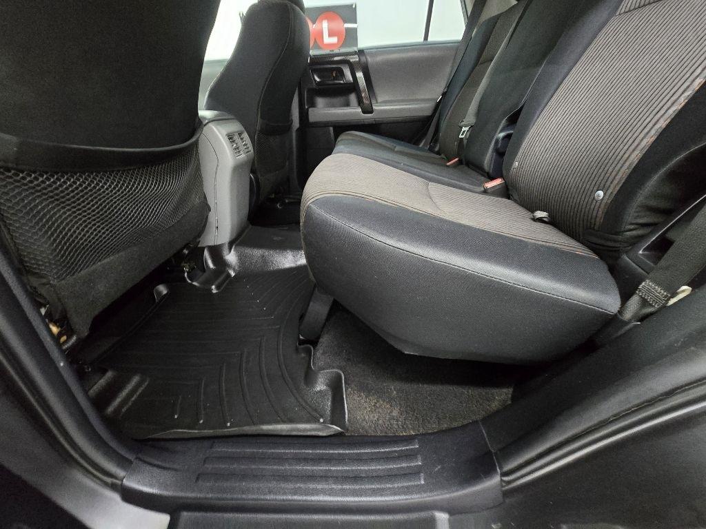 Toyota 4Runner SR5 4dr V6 Auto 2WD 2012