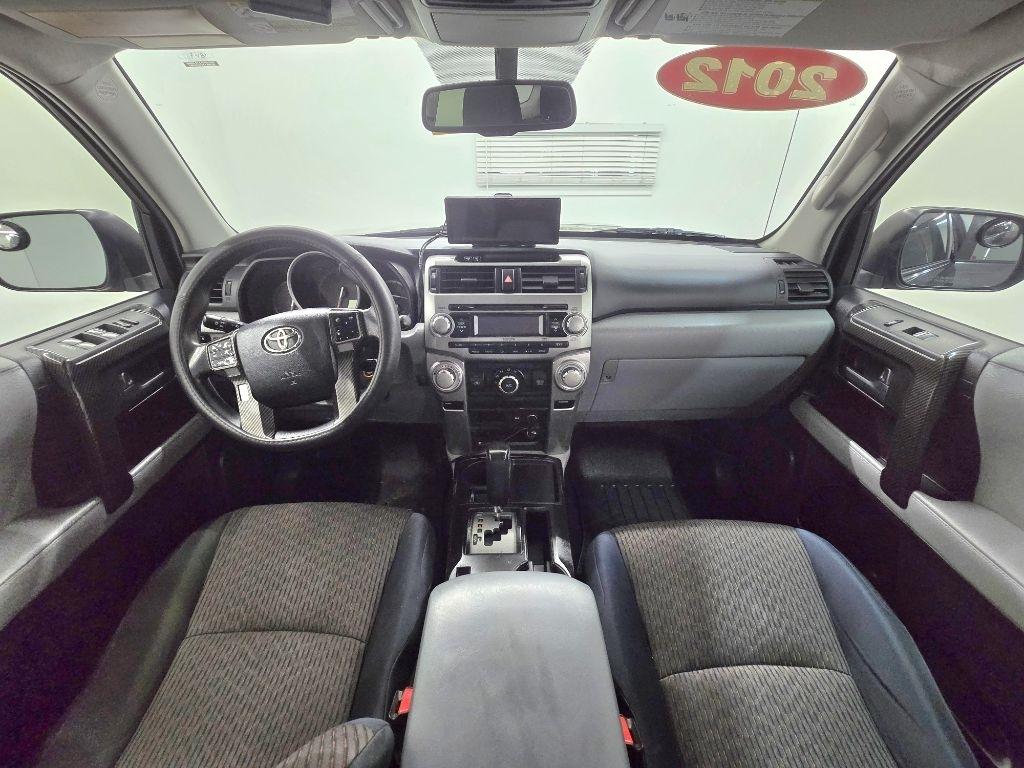 Toyota 4Runner SR5 4dr V6 Auto 2WD 2012