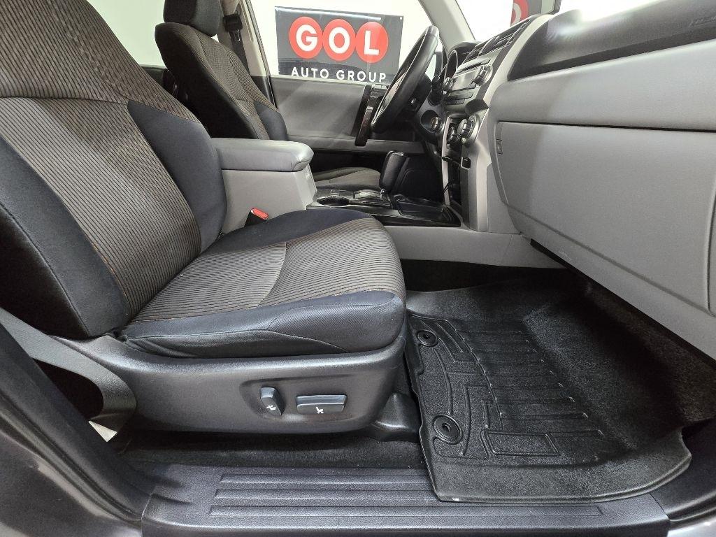 Toyota 4Runner SR5 4dr V6 Auto 2WD 2012