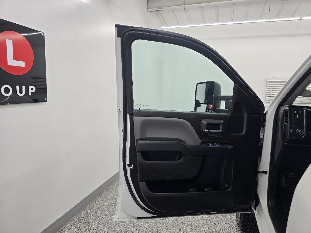 Chevrolet Silverado 2500HD Work Truck Crew Cab Long Box 2WD 2019