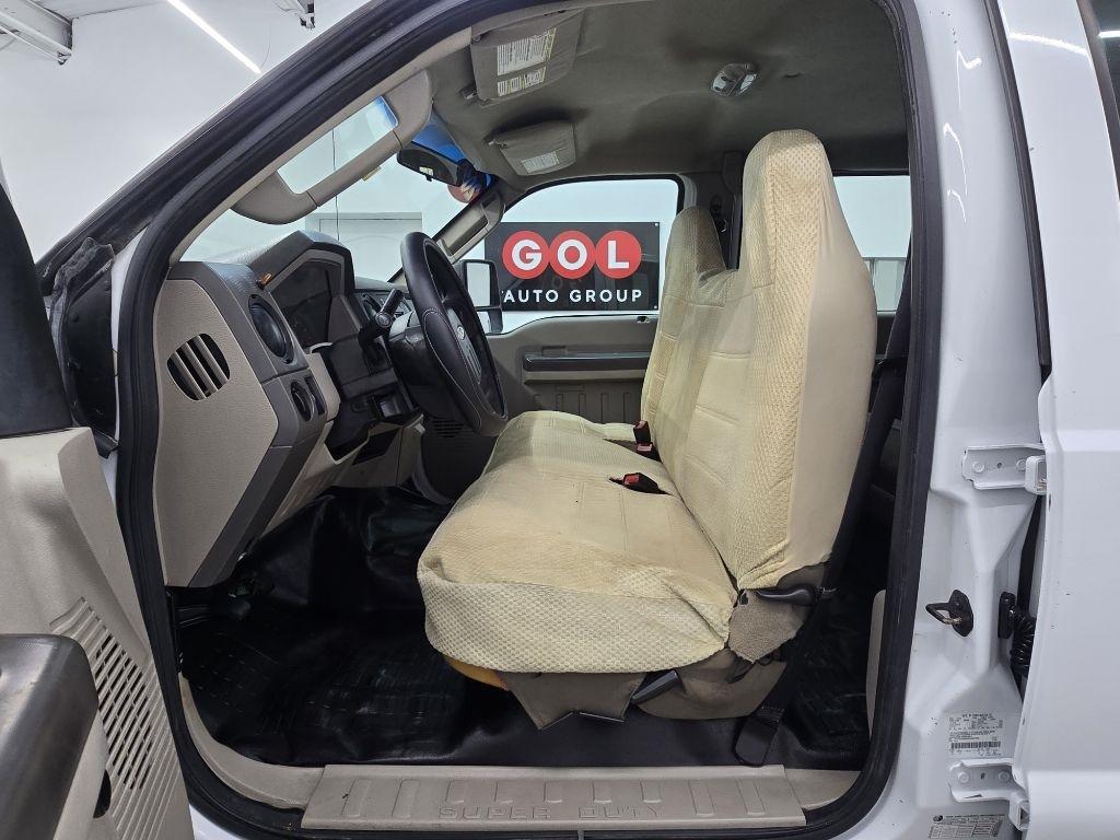Ford F-250 SD XL SuperCab Long Bed 2WD 2010