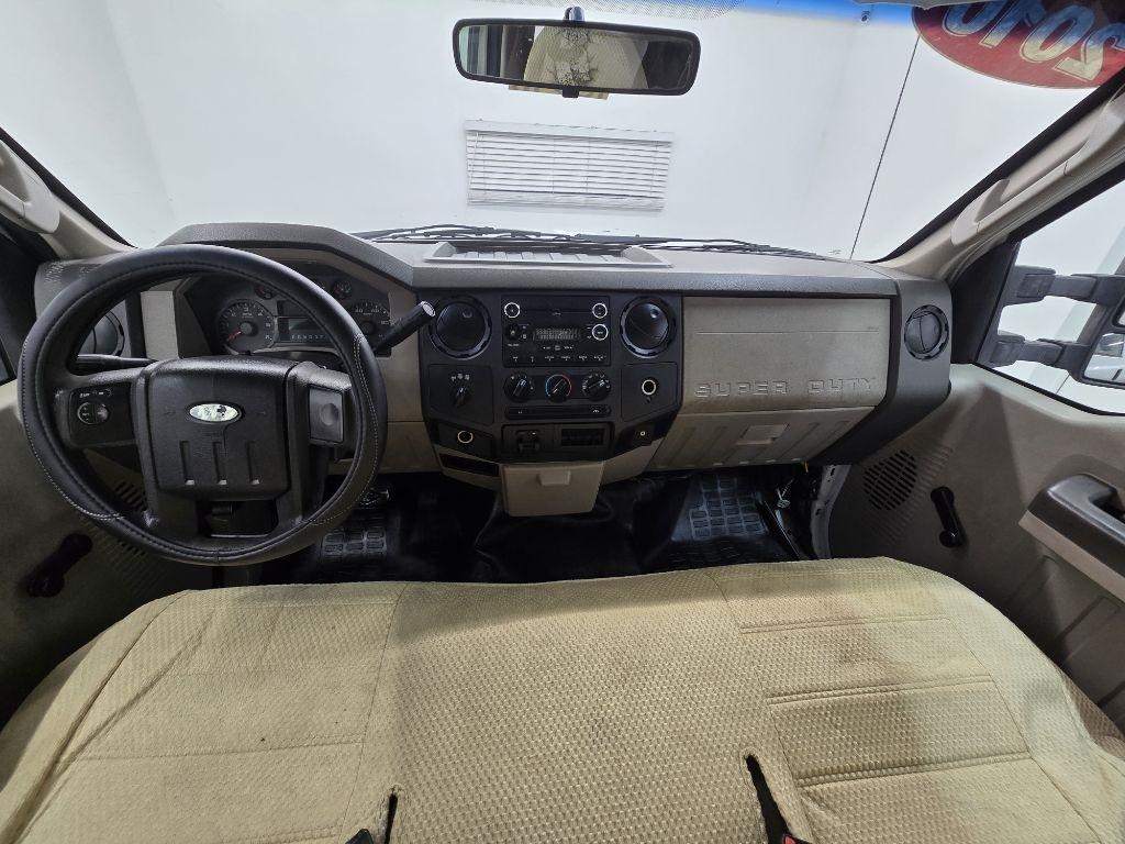 Ford F-250 SD XL SuperCab Long Bed 2WD 2010