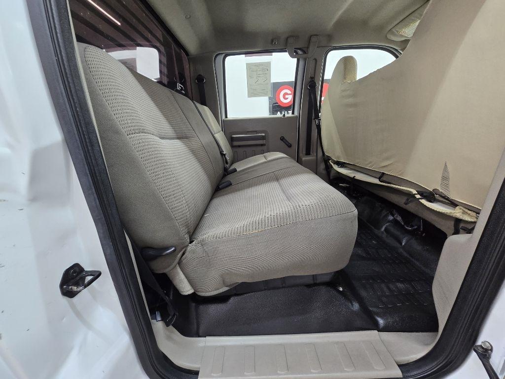 Ford F-250 SD XL SuperCab Long Bed 2WD 2010