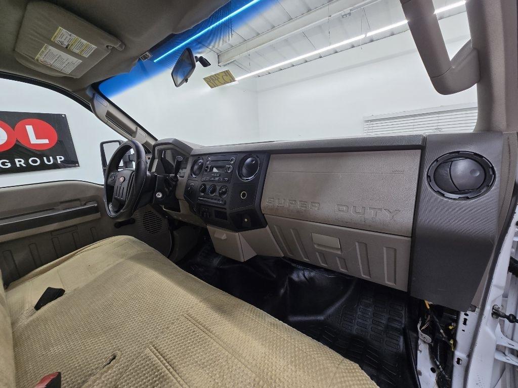 Ford F-250 SD XL SuperCab Long Bed 2WD 2010