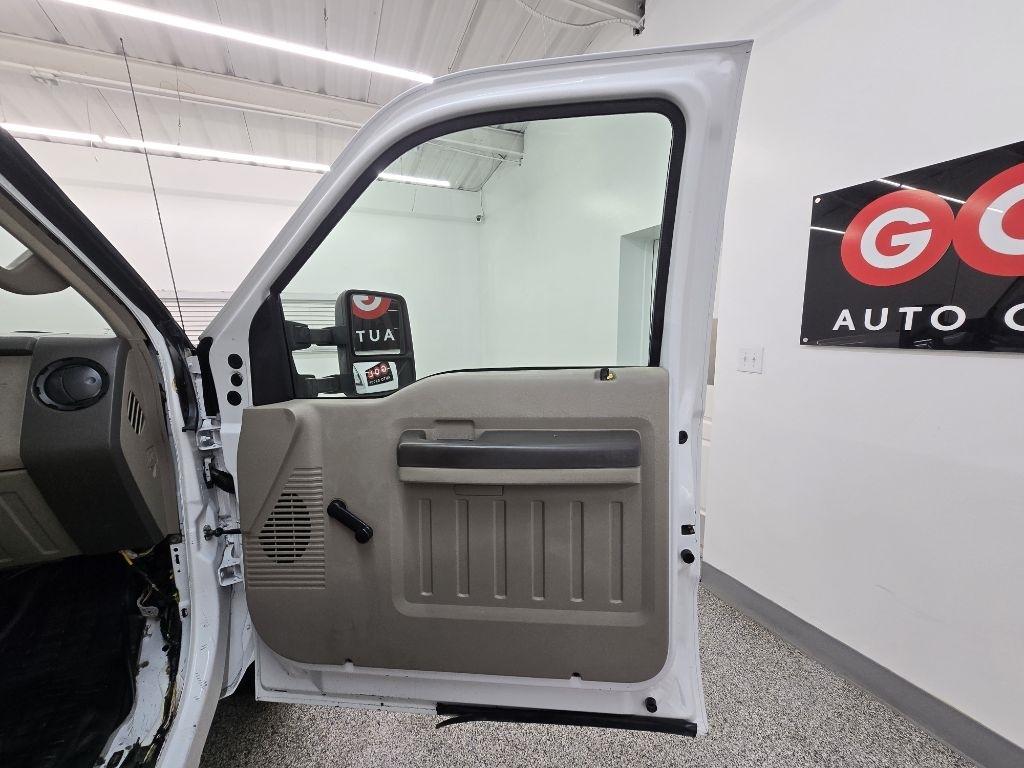 Ford F-250 SD XL SuperCab Long Bed 2WD 2010