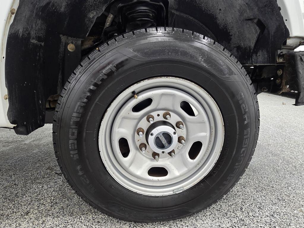 Ford F-250 SD XL SuperCab Long Bed 2WD 2010