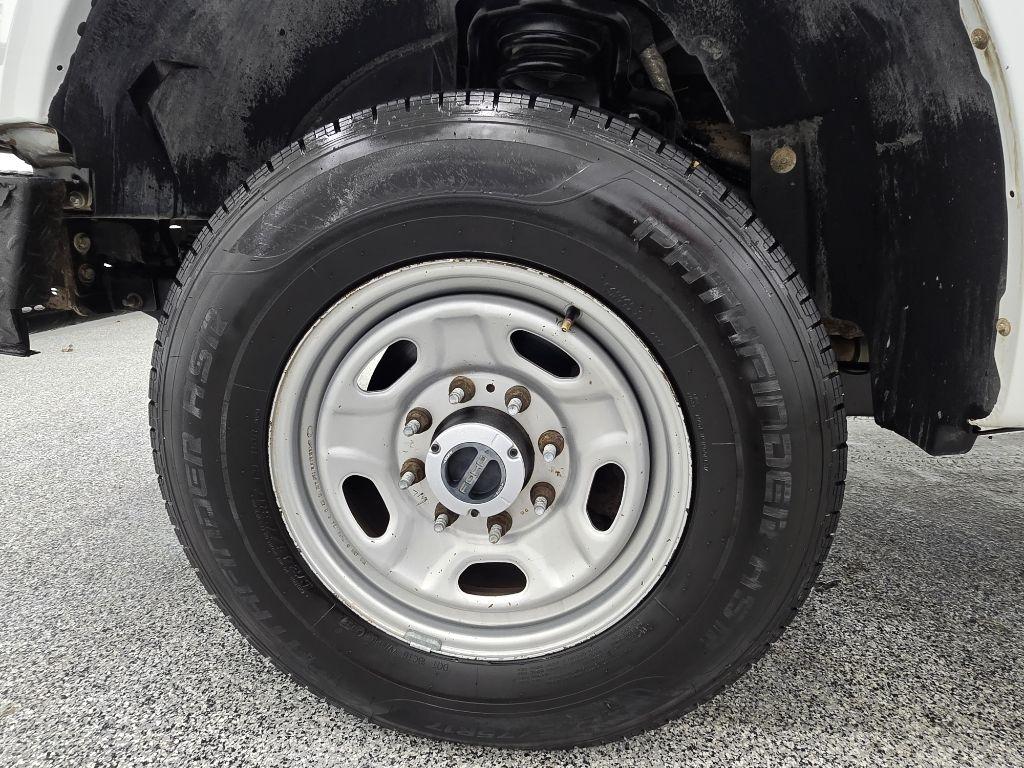Ford F-250 SD XL SuperCab Long Bed 2WD 2010