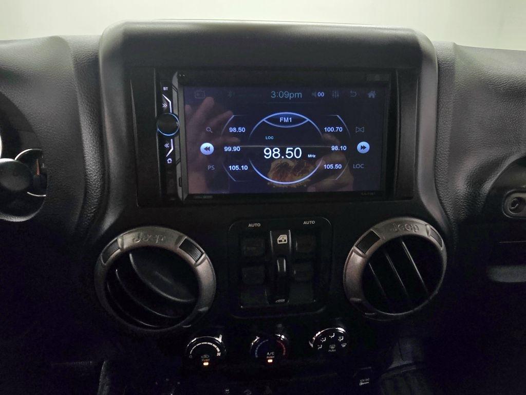 Jeep Wrangler Unlimited Sport 4WD 2015