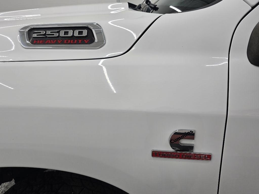 RAM 2500 Tradesman Crew Cab LWB 4WD 2023