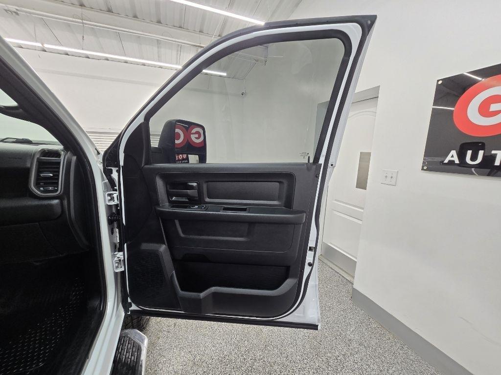 RAM 2500 Tradesman Crew Cab LWB 4WD 2023