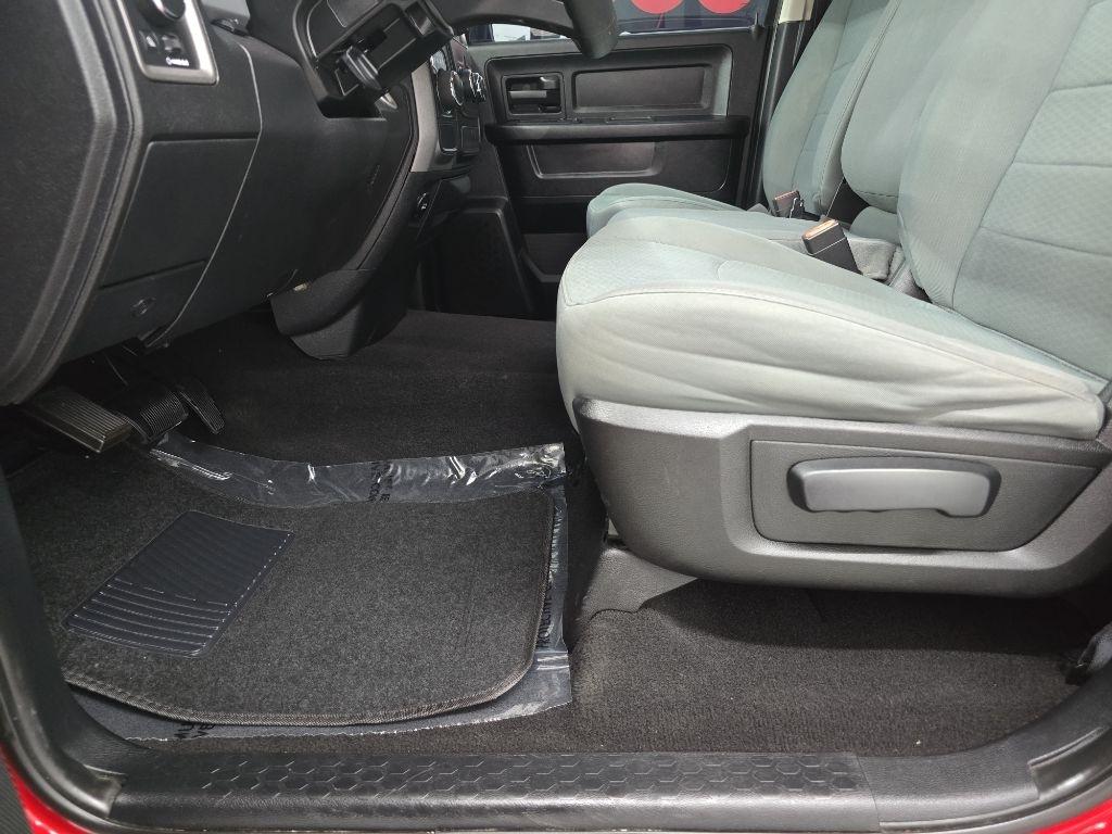 RAM 1500 Tradesman Quad Cab 2WD 2014