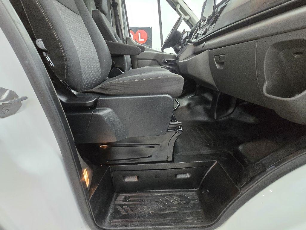 Ford Transit 250 Van Med. Roof w/Sliding Pass. 130-in. WB 2020