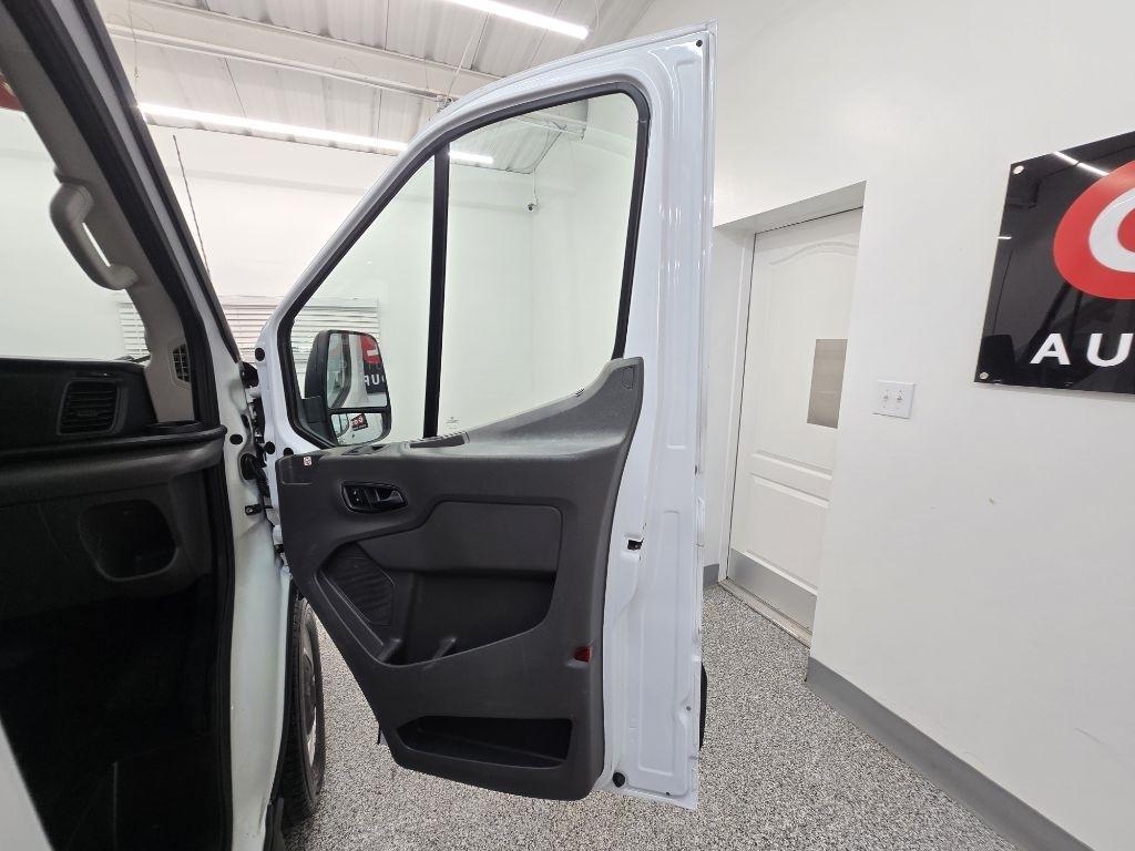 Ford Transit 250 Van Med. Roof w/Sliding Pass. 130-in. WB 2020
