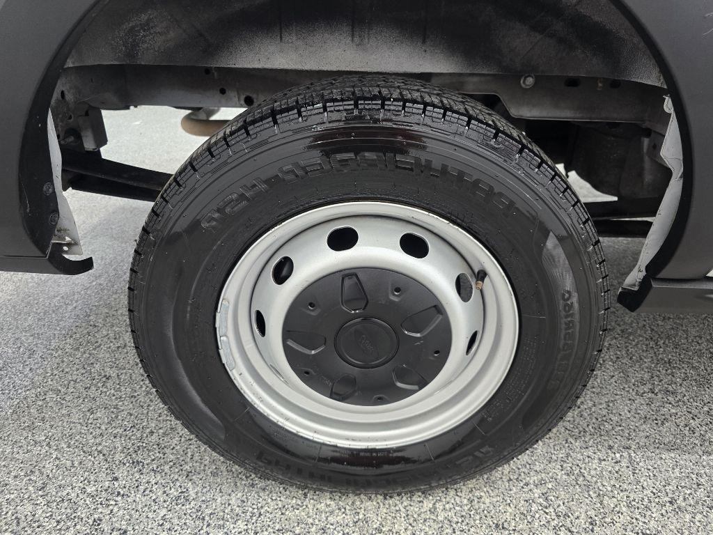 Ford Transit 250 Van Med. Roof w/Sliding Pass. 130-in. WB 2020