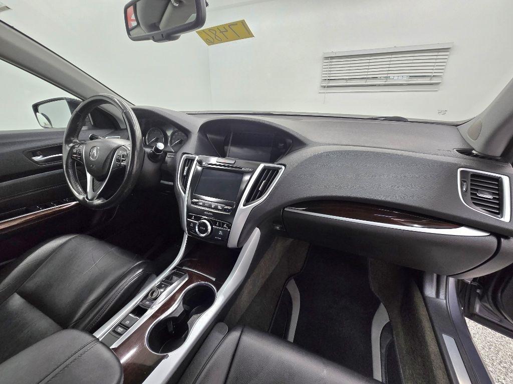 Acura TLX 9-Spd AT 2017