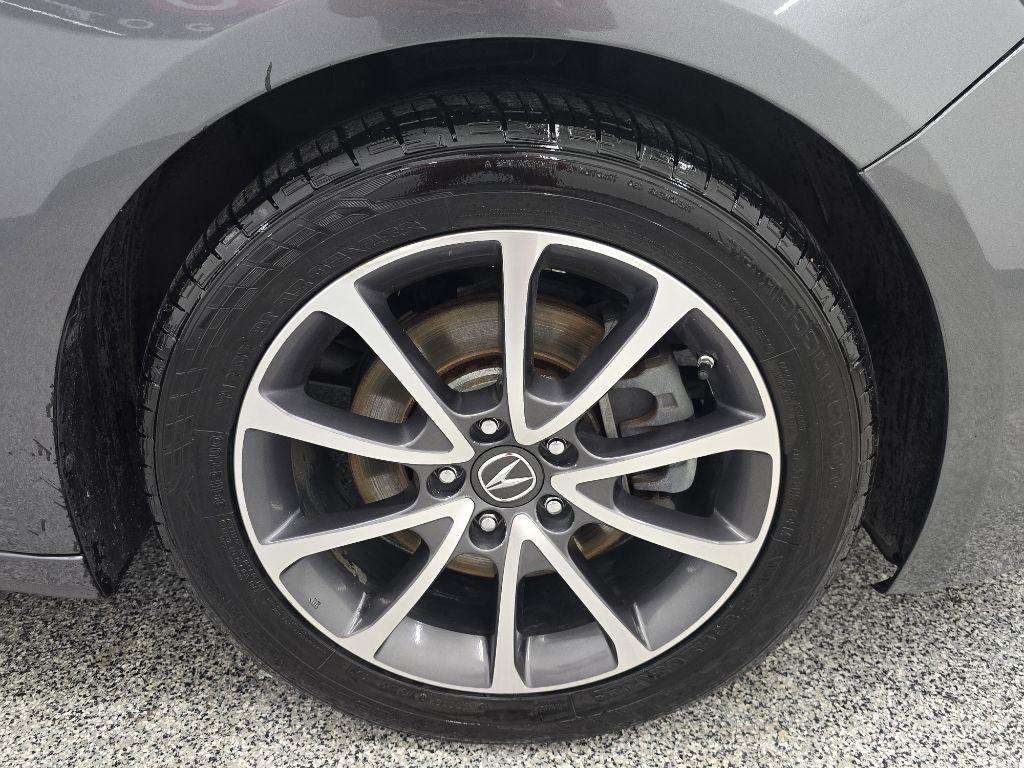 Acura TLX 9-Spd AT 2017