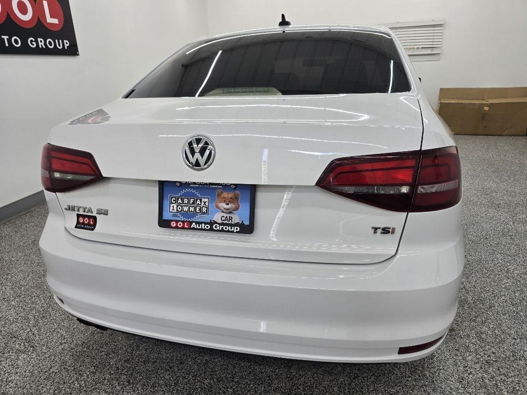 Volkswagen Jetta SE 6A 2016