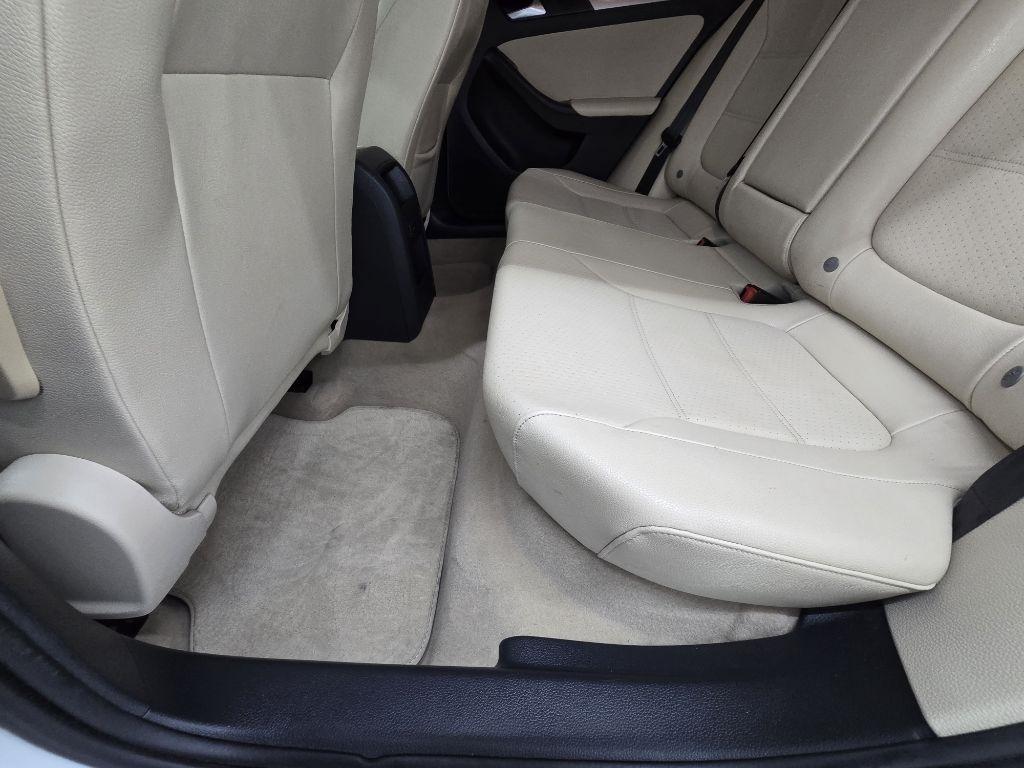 Volkswagen Jetta SE 6A 2016